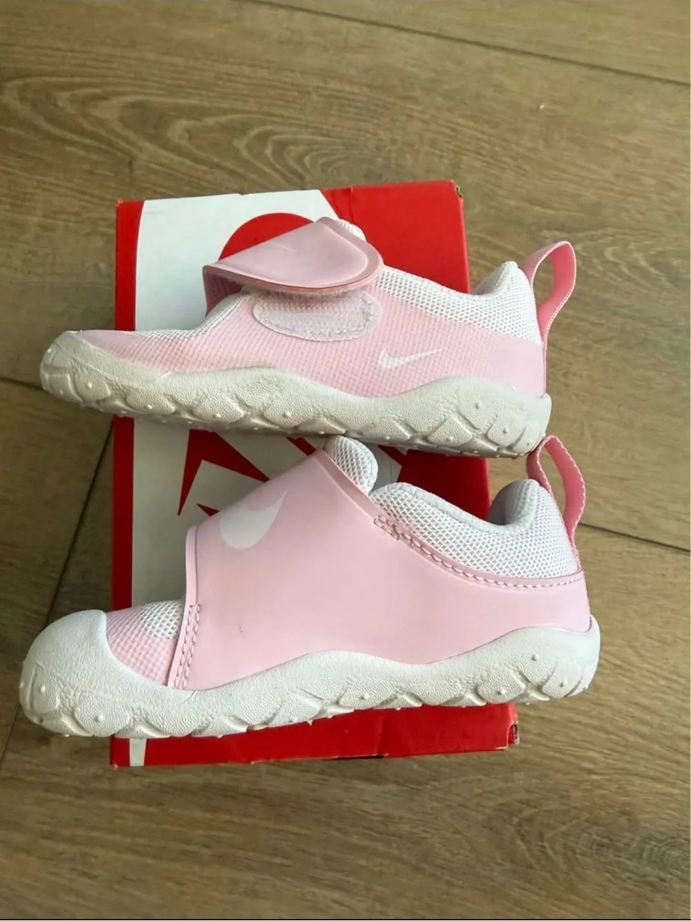 Nike Pink & White Kids Sneakers 6C